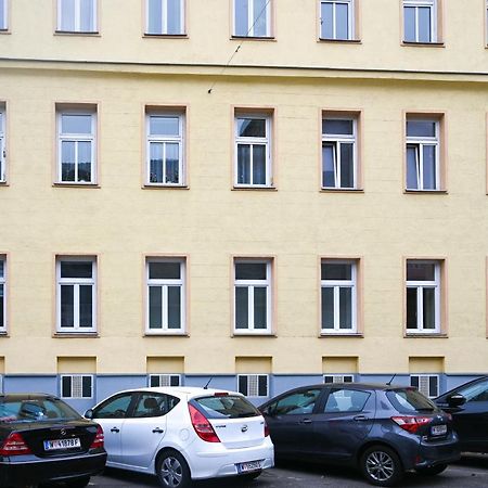 Elegant Duplex Danube Canal Виена Екстериор снимка