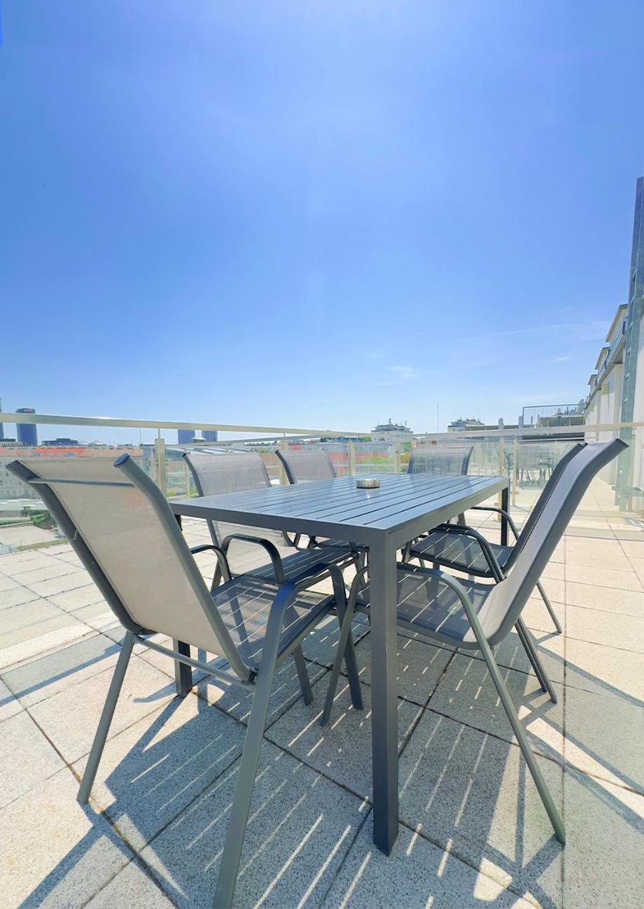 Elegant Duplex Danube Canal Виена Екстериор снимка